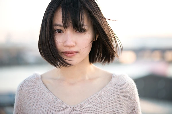 新山詩織 Looking Wiki Fandom