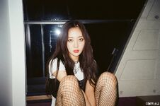 Yves Not Friends Naver MV BTS 4