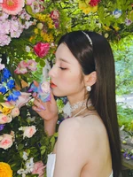 220623 SNS HeeJin 3.jpg (498 KB) 22.06.23