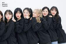 22.02.10 (With HyunJin, JinSoul, Choerry, Yves and Chuu) @_mymusictaste