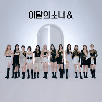 LOONA PTT アルバム 全員サイン付き 直筆 이달의소녀 LOONA (이달의 소녀) - 'PTT (Paint The Town) (Japanese Ver