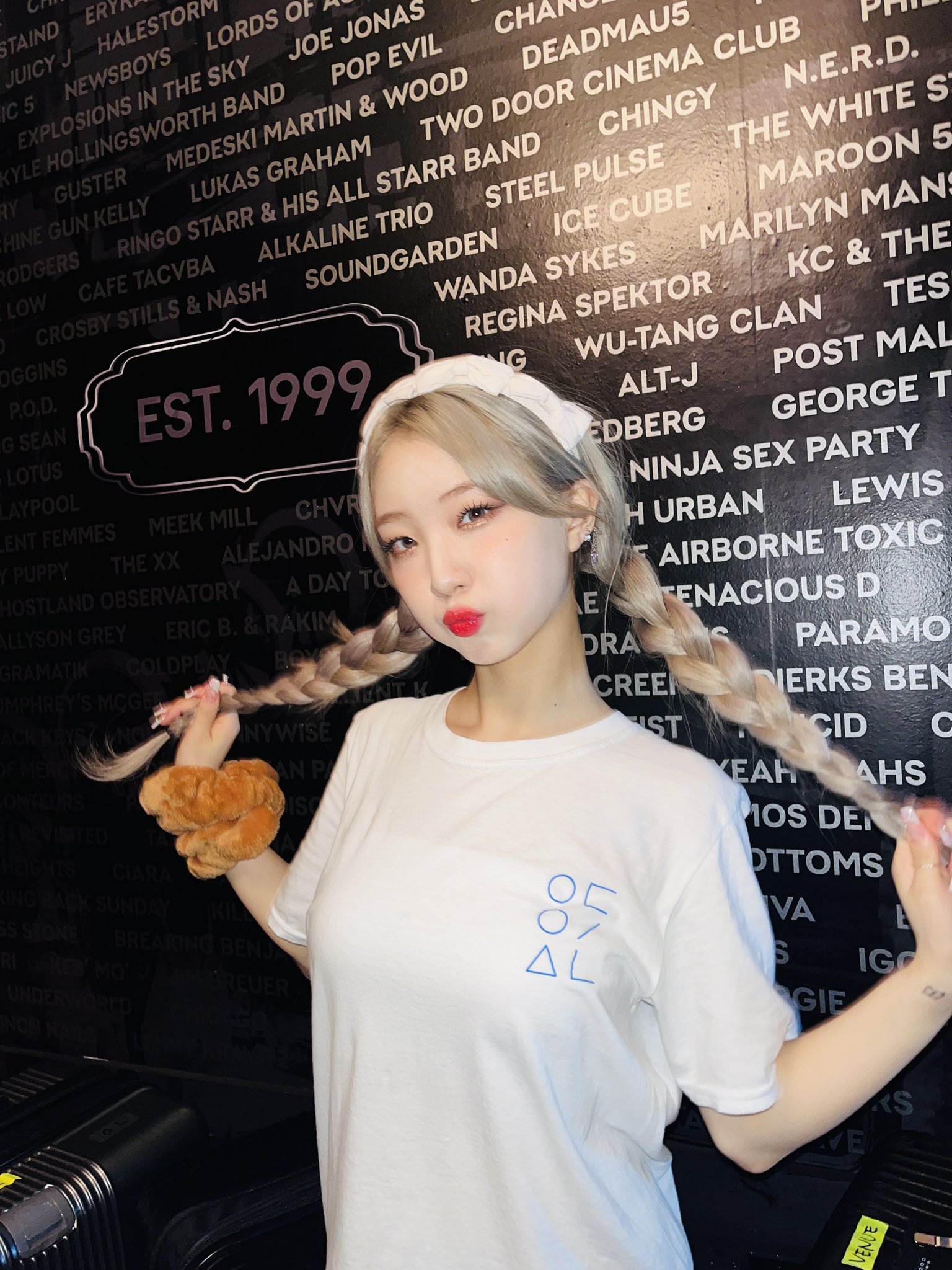 LOONA loossemble Yeojin ヨジン 여진 サイン入りトレカ loossemble LOONA Yeojin 여진 ヨジン トレカ22 - メルカリ