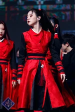 220411 Queendom 2 Naver PTT HeeJin 2.png (885 KB)