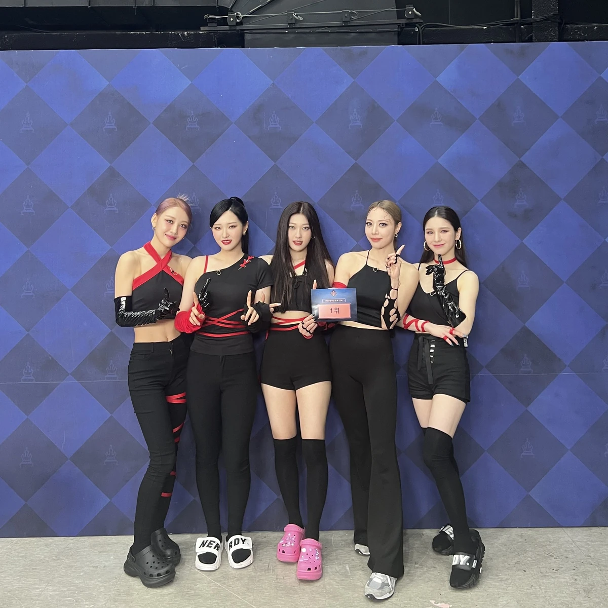 Queen is Na | LOOΠΔ Wiki | Fandom
