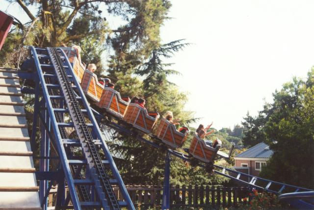 Road Runner Express Six Flags Discovery Kingdom Looney Tunes