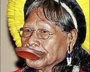 Raoni-metyktire-kayapo-indian-amazon-tribe-bg