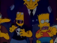 Jimbo y Bart asustados por el Encargado del Cine