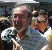 , productor ejecutivo y guionista de la serie.