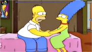 Homer pidiendo perdón a Marge.
