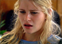 1x10-fb3-4-Claire.jpg