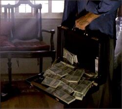 1x08-fb1-2-cash.jpg