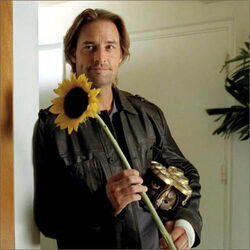 6x08-g6-3-Sawyer.jpg