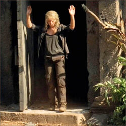 6x06-g7-2-Claire.jpg