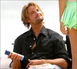 1x05-g2-1-Sawyer.jpg