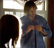 1x08-fb1-4-Sawyer