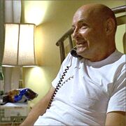 1x04-fb2-1-Locke.jpg