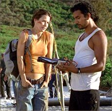 1x04-g7-6-Sayid-Kate.jpg