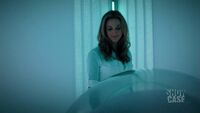 Lauren "talks" to Nadia in life support (206)