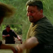 El doble Dale Radomski, que hizo de Hombre del Torniquete, también aparece en "The Glass Ballerina" como un Otro que hace de guardia en la cantera.