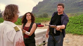 Ilana et  posent une question à Frank.