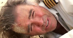 Frank é nocauteado por uma hostil 