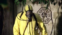 Kelvin w kombinezonie HAZMAT