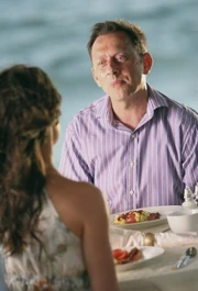  no café-da-manhã com  (Falso Henry Gale).