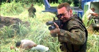 Los mercenarios son atacados.