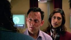 Ben é confrontado por Hurley.