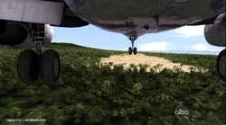 O avião pousa na Ilha da Hidra.