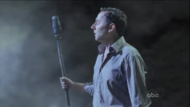 Ben revit ses moments avec  à l'intérieur du .