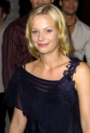 Samantha Mathis