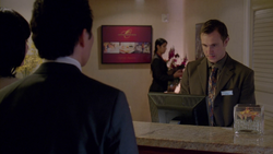 6x10 The Package.mkv 000225350