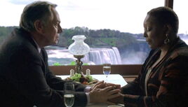2x19 RoseBenrardFlash