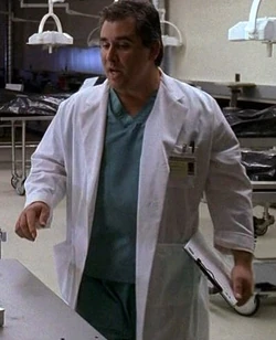 Empleado de la morgue