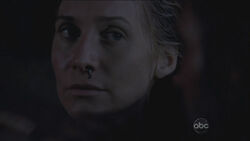 800px-5x04 Juliet'sBleedingNose2