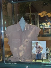 A camiseta de Jack da primeira temporada em exposição no Restaurante da ABC nos Estúdios da MGM na  em Orlando, Florida