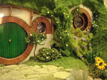 Hobbit-hole (LOTR) 1