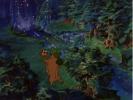 Drzewiec z Merrym i Pippinem nad Rzeką Entów - klatka z filmu z 1978 roku.