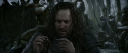 Isildur tries to use One Ring