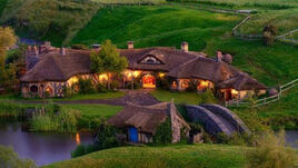 Hobbit-pub-the-green-dragon-1