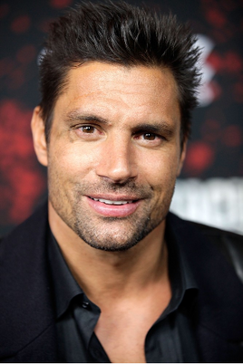 Manu Bennett
