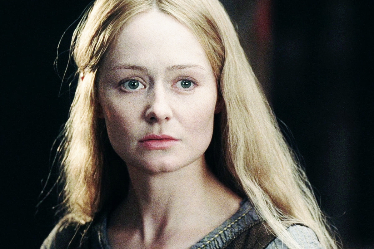 Download The courageous Lady Eowyn of Rohan leading the defense of