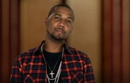 Juelz' green screen look in LHHNY season 7.
