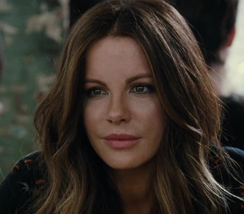Johanna (The Only Living Boy in New York) | Love Interest Wiki | Fandom
