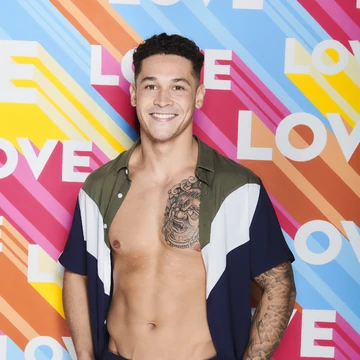 Callum Jones Love Island Wiki Fandom