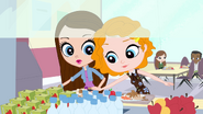 Blythe&SueGettingLunch