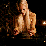 Denarys Targaryan Gif2.gif