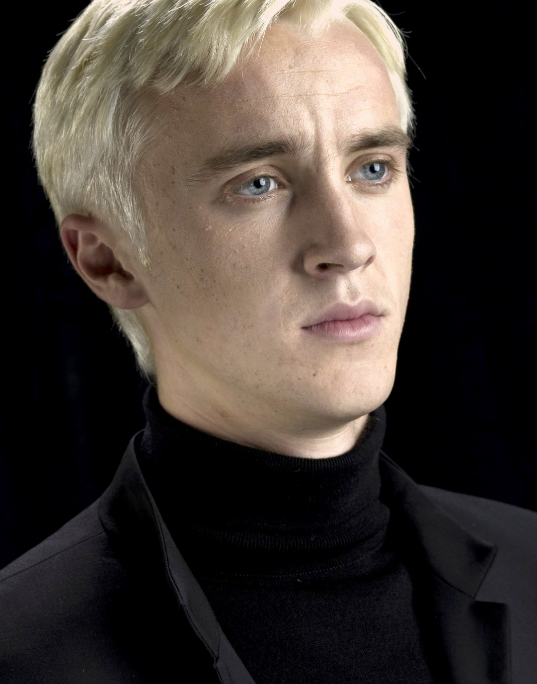 Draco Malfoy is the son of Lucius, and Narcissa Malfoy making him the heir ...