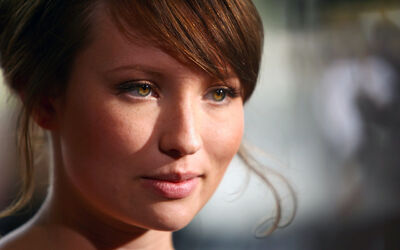 Emily-Browning-1